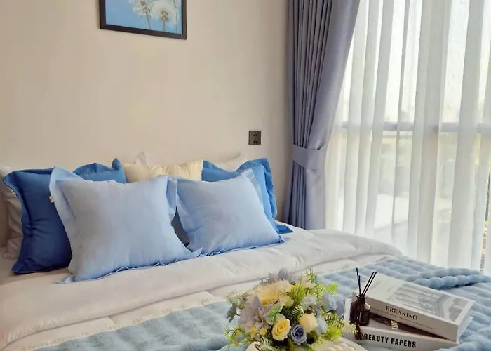 A Calm With Pool & Private Balcony شقة